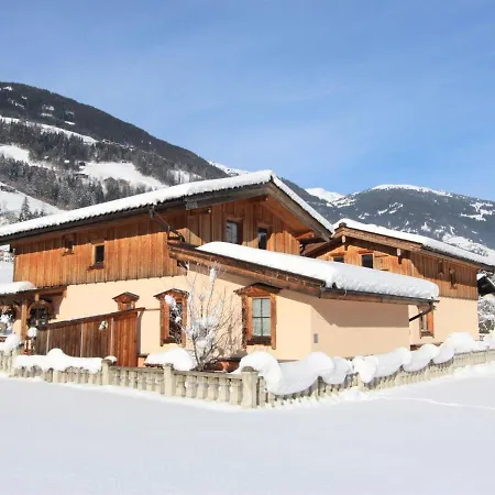 Сasa de vacaciones Schwendau-3 By Interhome Hippach
